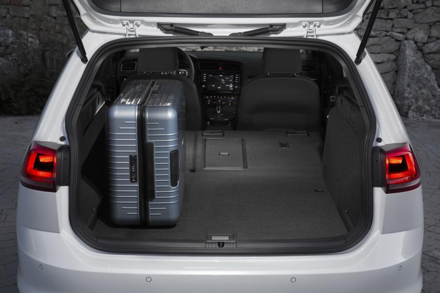  Volkswagen Golf GTD Variant 2015 года  (фото 11 из 25)